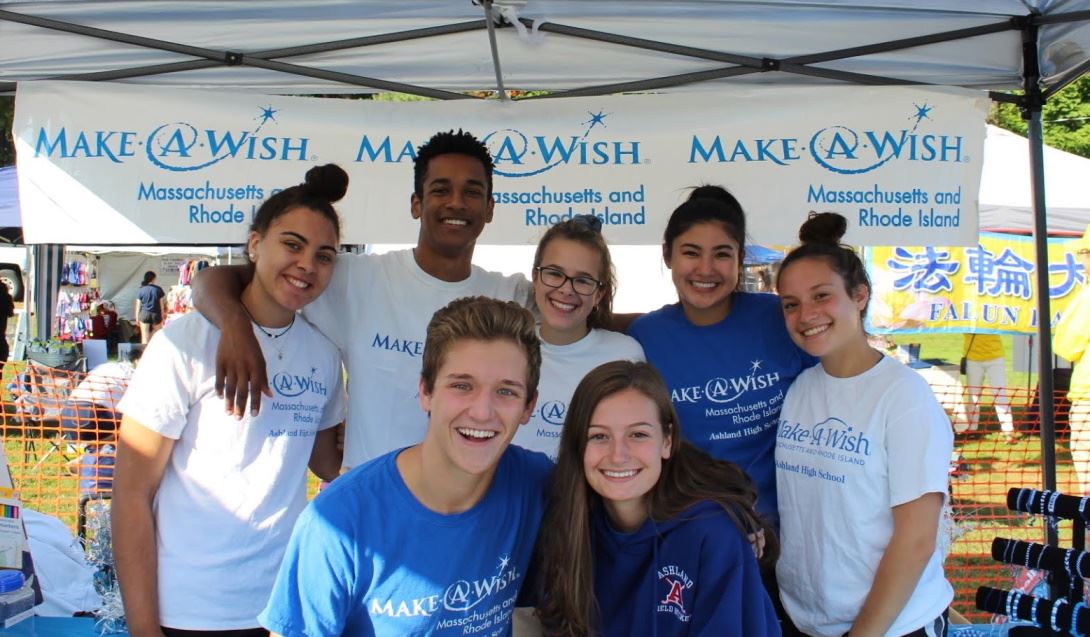 Make a Wish Club Members Promoting the Program at Ashland Day